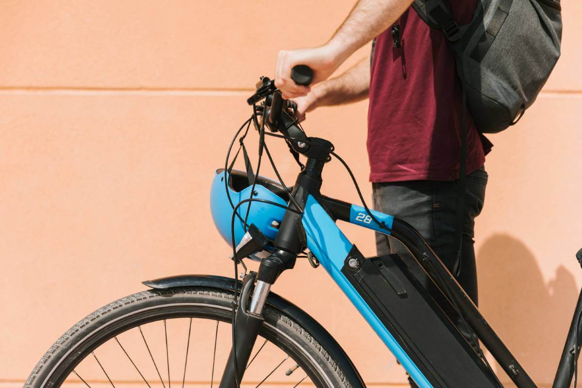 economia-vendita-biciclette-in-Svizzera-in-calo-ma-crescono-le-e-bike.jpg